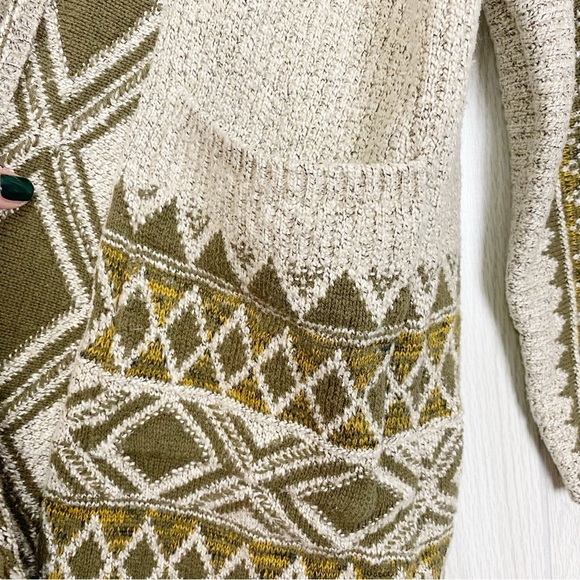 Lucky Brand | Green & Gray Aztec Print Open Front Cardigan Sweater Size Medium - Picture 7 of 10